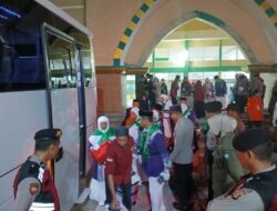 Polres Bulukumba Kawal Ketat Pemberangkatan Calon Jamaah Haji 2025