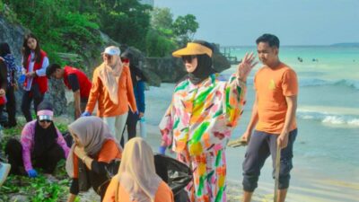 Liburan dan G2B2 Ala TP-PKK dan Dekranasda Bulukumba di Pantai Tanjung Bira
