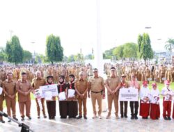 Tahun Ajaran Baru, Siswa Bulukumba Dapat Seragam Gratis