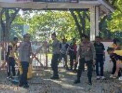 Polres Bulukumba Gelar Kerja Bakti di Taman Makam Pahlawan Taccorong