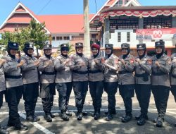 Polwan Bulukumba Tampil Humanis Amankan Aksi Unjuk Rasa di Hari Jadi Polwan ke-77