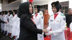 Ketua DPRD Bulukumba Hadiri Pengukuhan Paskibraka dan Penyerahan Bingkisan untuk Veteran