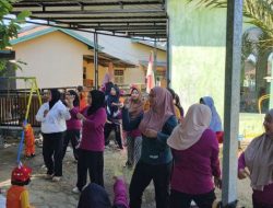 Jalin Keakaraban, Orang Tua Siswa TK Pelangi Diajak Senam Bersama