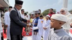 Kenakan Sarung, Bupati Andi Utta Pimpin Upacara Hari Santri 2026 di Bulukumba